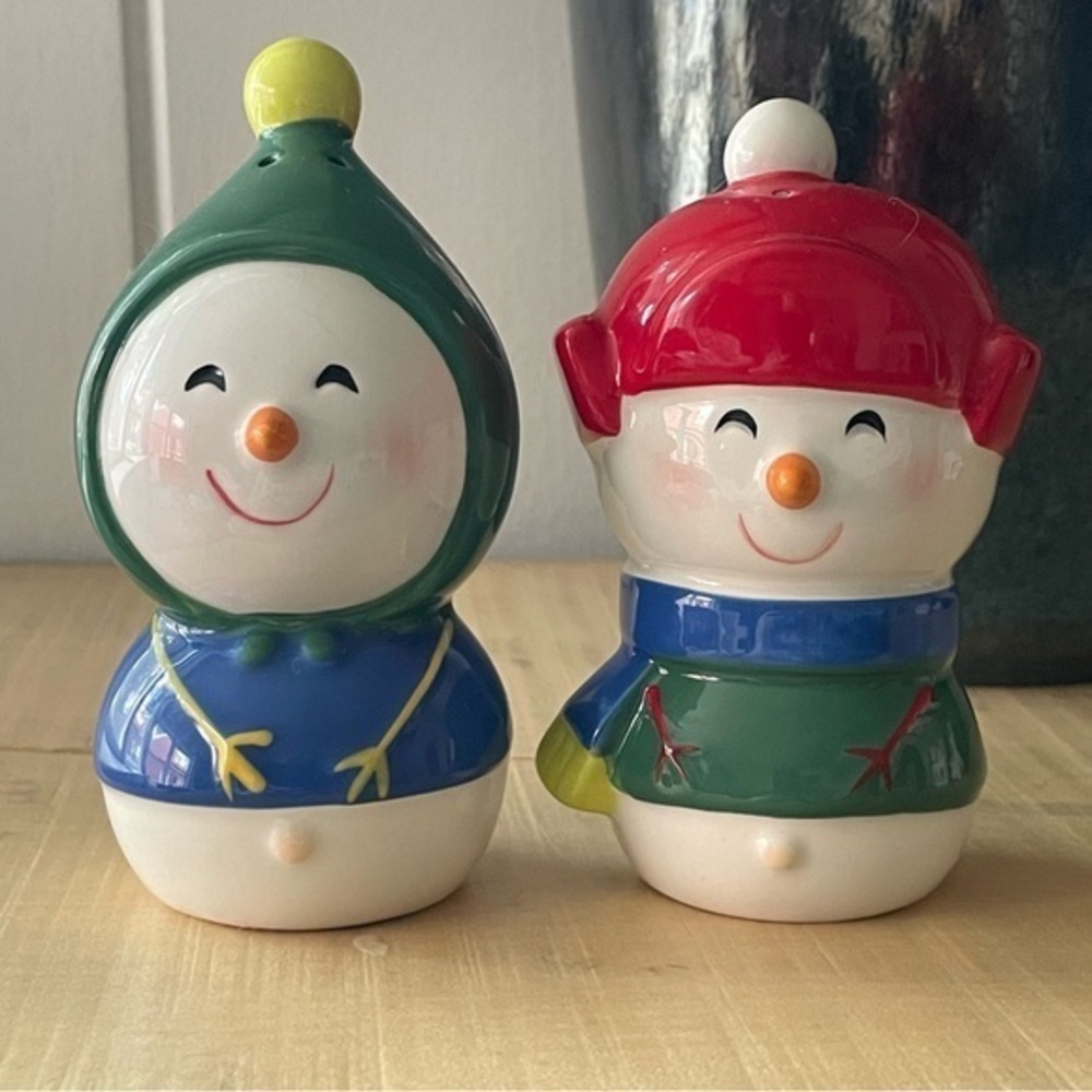 $10 SALE Happy Snowpeople Salt Pepper Set Large Ceramic Winter Kitchen Decor